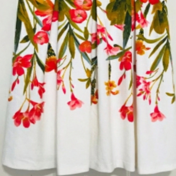 Karl Lagerfeld Paris Knee Length White Floral Sleeveless Dress size 4 - Picture 9 of 15